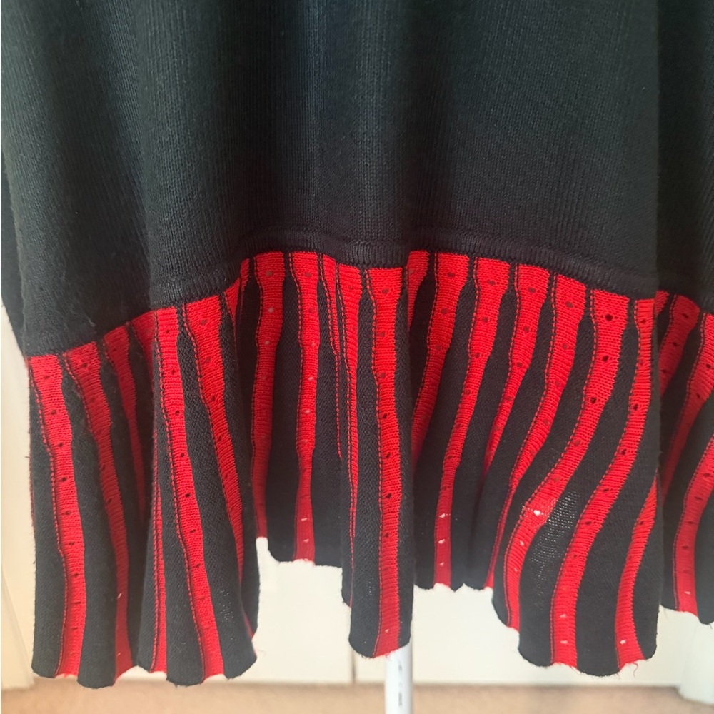 Chic Black and Red Striped Women's Cardigan - Picture 6 of 8